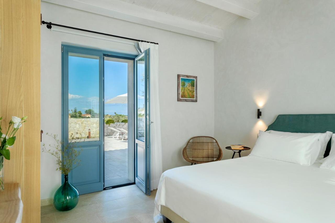 Terranura Bed & Breakfast Reitani Exterior photo