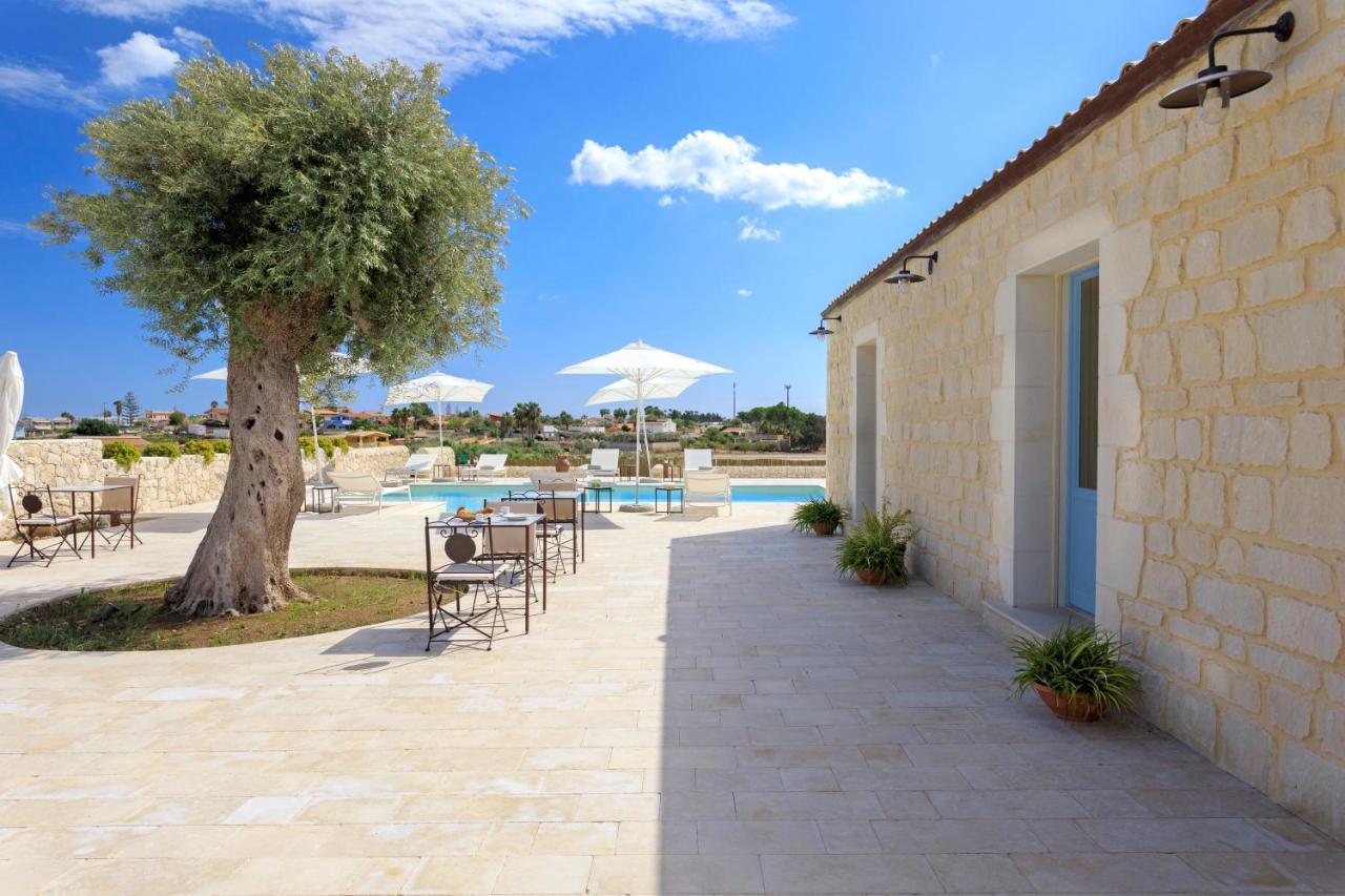 Terranura Bed & Breakfast Reitani Exterior photo